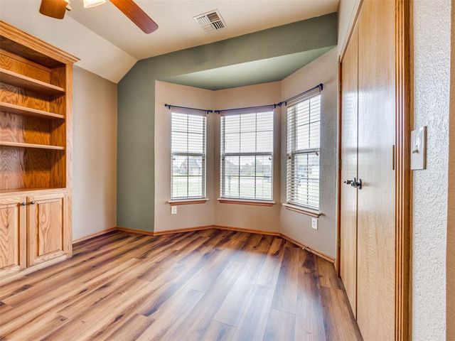 909 Whispering Creek Court, Piedmont, OK 73078