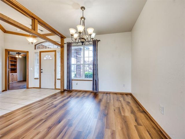 909 Whispering Creek Court, Piedmont, OK 73078