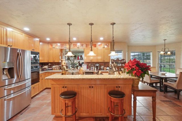 17266 Hillside Dr, Lodi, CA 95240