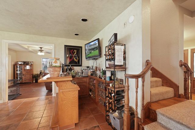 17266 Hillside Dr, Lodi, CA 95240