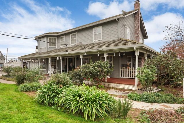 17266 Hillside Dr, Lodi, CA 95240