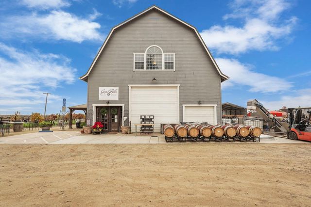 17266 Hillside Dr, Lodi, CA 95240