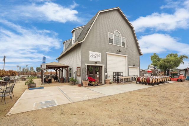 17266 Hillside Dr, Lodi, CA 95240