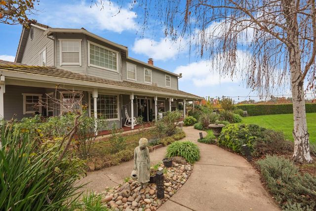 17266 Hillside Dr, Lodi, CA 95240