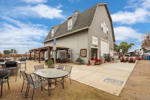 17266 Hillside Dr, Lodi, CA 95240