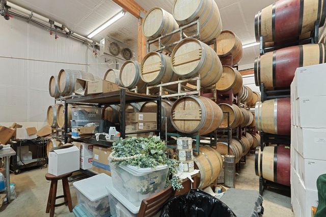 17266 Hillside Dr, Lodi, CA 95240