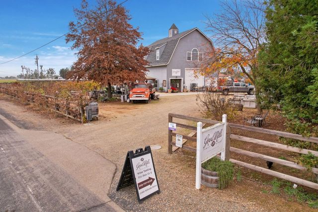 17266 Hillside Dr, Lodi, CA 95240