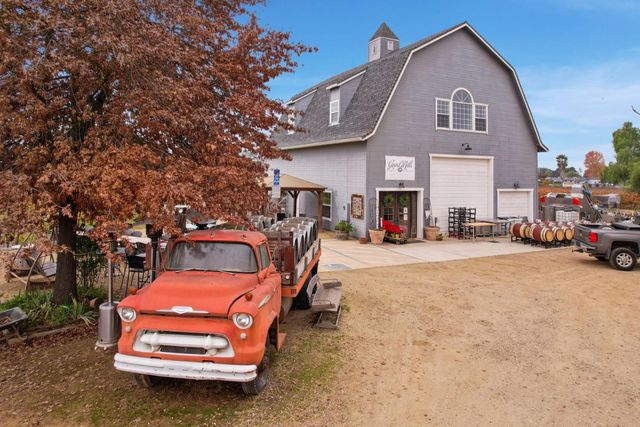 17266 Hillside Dr, Lodi, CA 95240