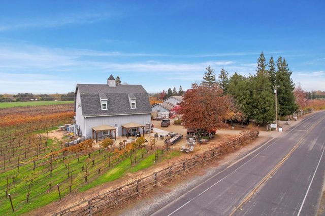 17266 Hillside Dr, Lodi, CA 95240