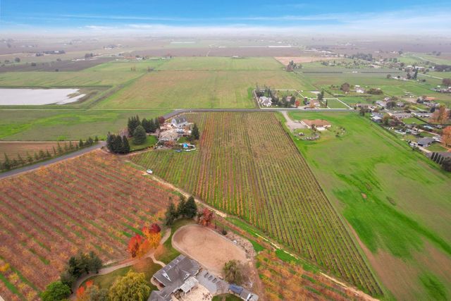 17266 Hillside Dr, Lodi, CA 95240