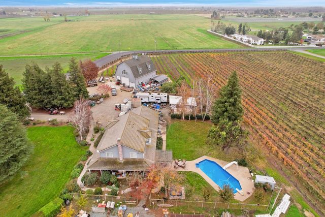 17266 Hillside Dr, Lodi, CA 95240