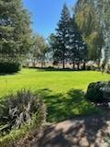 17266 Hillside Dr, Lodi, CA 95240