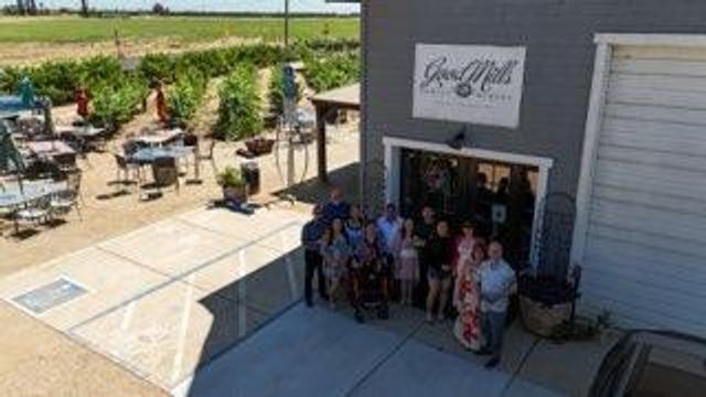 17266 Hillside Dr, Lodi, CA 95240