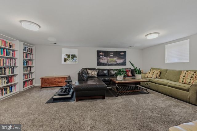 319 MCDANIEL AVE, Wilmington, DE 19803