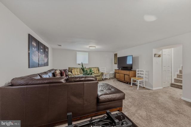 319 MCDANIEL AVE, Wilmington, DE 19803