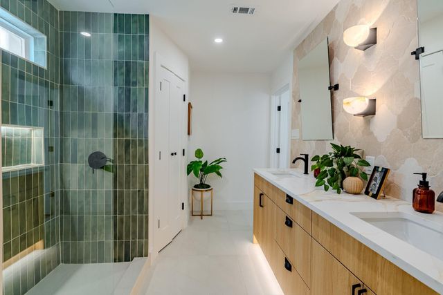 2105 Trede DR, Austin, TX 78745