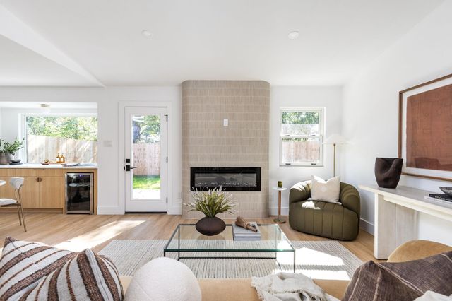 2105 Trede DR, Austin, TX 78745