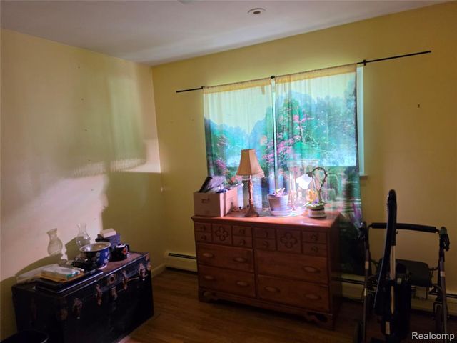 9971 Merriman Road, Livonia, MI 48150