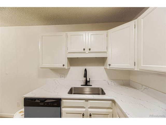 13500 E Cornell Ave 206, Aurora, CO 80014