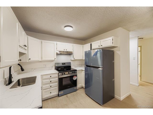 13500 E Cornell Ave 206, Aurora, CO 80014