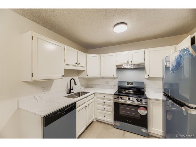 13500 E Cornell Ave 206, Aurora, CO 80014
