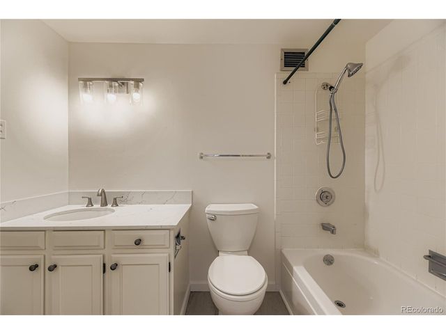 13500 E Cornell Ave 206, Aurora, CO 80014