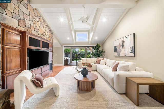 250 La Serena Ave, Alamo, CA 94507