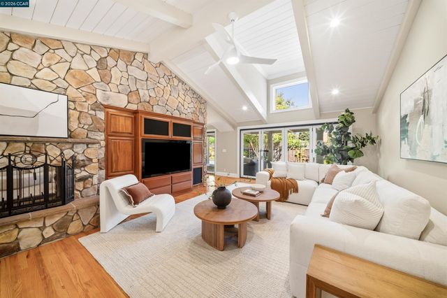 250 La Serena Ave, Alamo, CA 94507