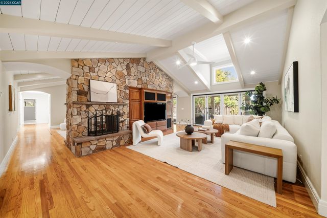 250 La Serena Ave, Alamo, CA 94507