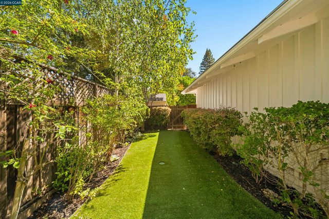 250 La Serena Ave, Alamo, CA 94507