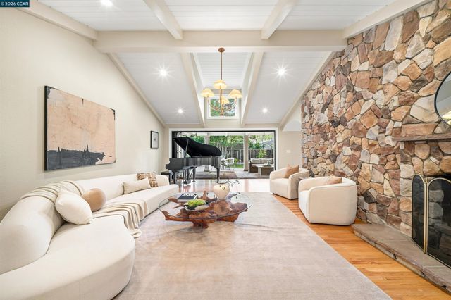 250 La Serena Ave, Alamo, CA 94507