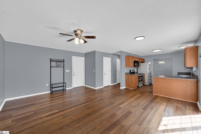 107 Lochenshire Place, Belton, SC 29627