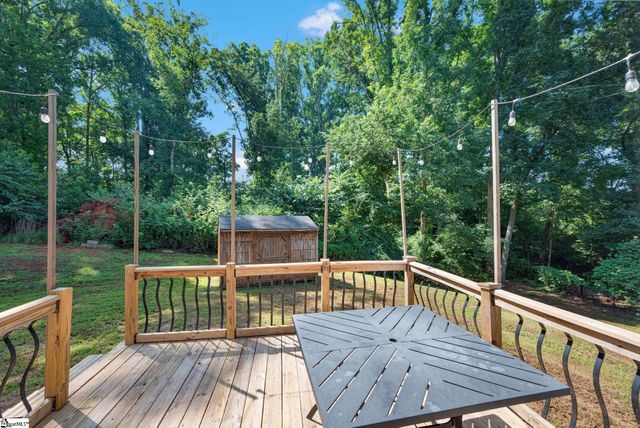 107 Lochenshire Place, Belton, SC 29627
