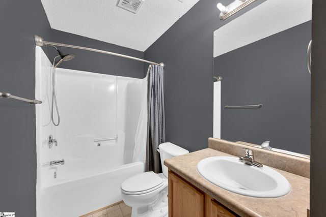 107 Lochenshire Place, Belton, SC 29627