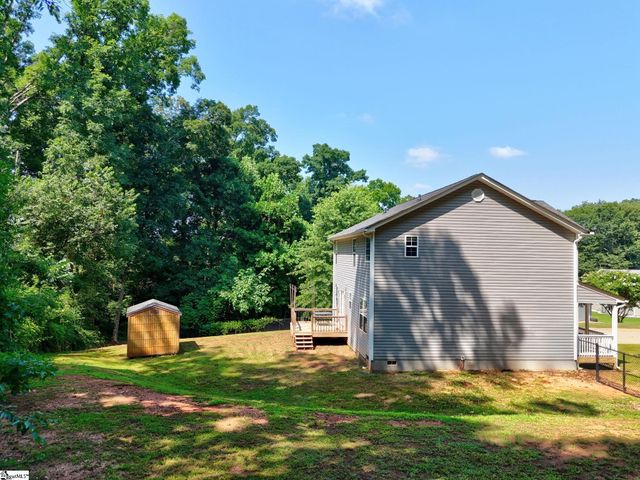 107 Lochenshire Place, Belton, SC 29627