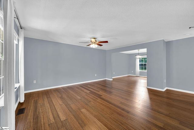 107 Lochenshire Place, Belton, SC 29627