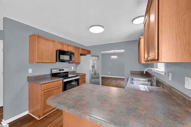 107 Lochenshire Place, Belton, SC 29627