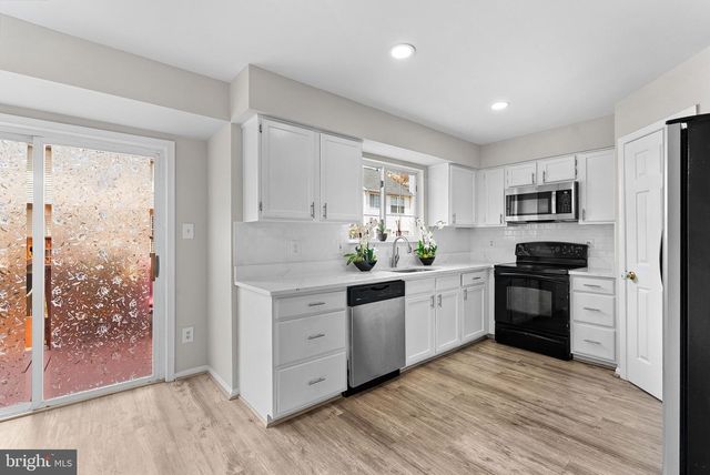 8307 EWING PL, Manassas, VA 20109