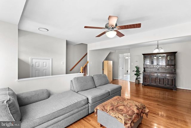 8307 EWING PL, Manassas, VA 20109