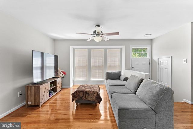 8307 EWING PL, Manassas, VA 20109