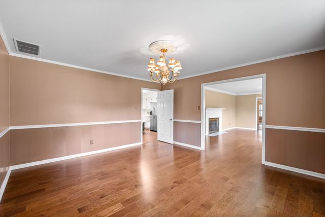 230 Fairway Ct, Hopkinsville, KY 42240