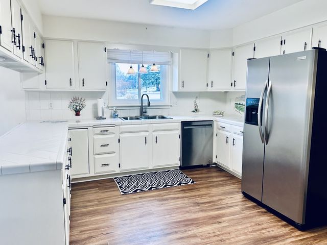 230 Fairway Ct, Hopkinsville, KY 42240