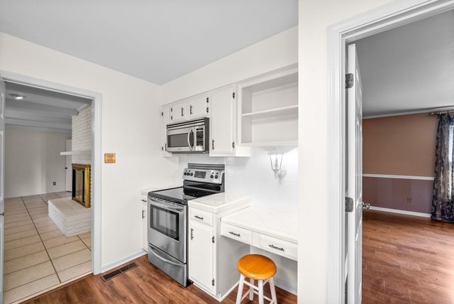 230 Fairway Ct, Hopkinsville, KY 42240