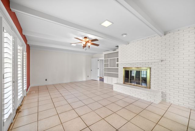 230 Fairway Ct, Hopkinsville, KY 42240