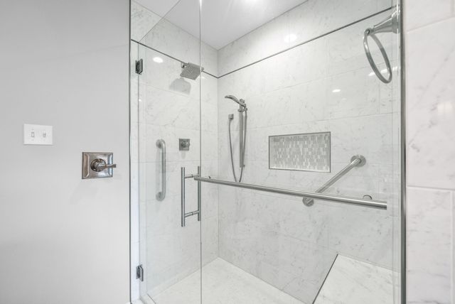 230 Fairway Ct, Hopkinsville, KY 42240