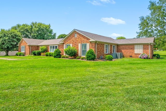 230 Fairway Ct, Hopkinsville, KY 42240