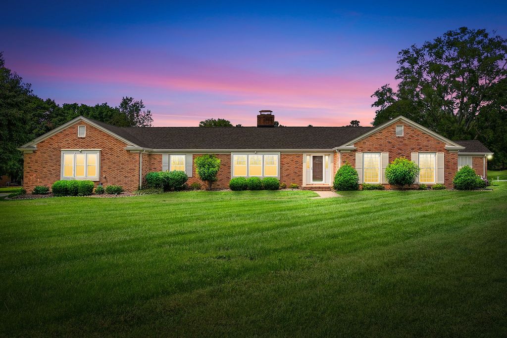 230 Fairway Ct, Hopkinsville, KY 42240