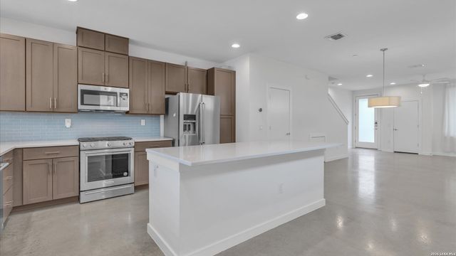 102 Tendick Unit 305, San Antonio, TX 78209