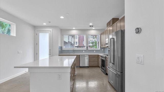 102 Tendick Unit 305, San Antonio, TX 78209