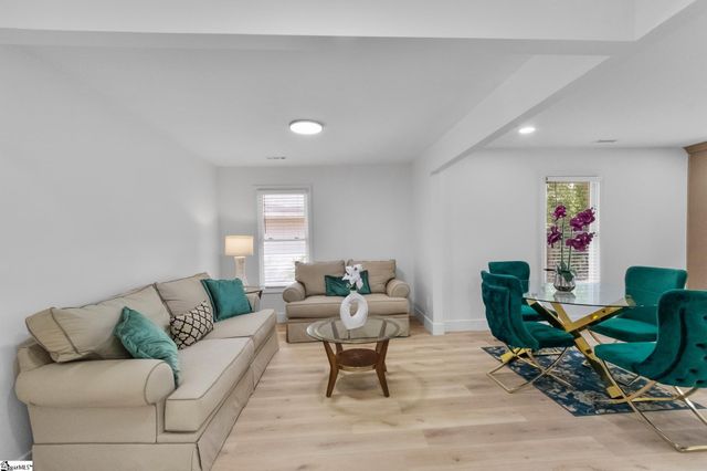 208 Crestone Drive, Greenville, SC 29611